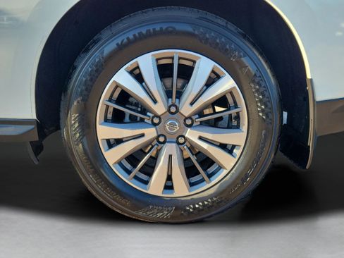 Certified 2020 Nissan Pathfinder S image 8