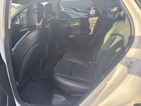 Used 2023 Kia Sportage EX image 25