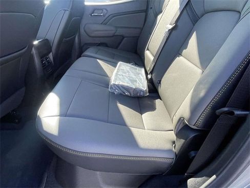 Used 2026 Chevrolet Colorado ZR2 w/ Technology Package image 12