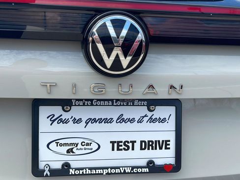 New 2026 Volkswagen Tiguan SEL R-Line AWD/4WD image 37