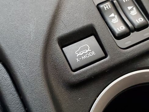 Used 2018 Subaru Crosstrek 2.0i Limited AWD/4WD image 32
