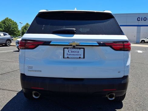 Used 2023 Chevrolet Traverse LT FWD image 8