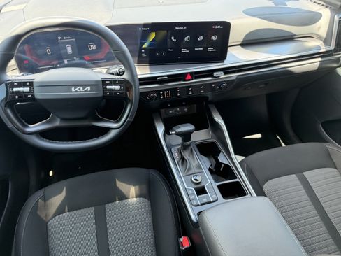 Certified 2026 Kia Sorento LX FWD image 11