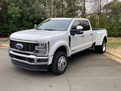 Used 2026 Ford F450 Lariat w/ Chrome Package image 3