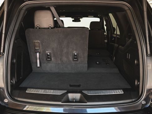 Used 2025 Chevrolet Tahoe Z71 AWD/4WD image 41