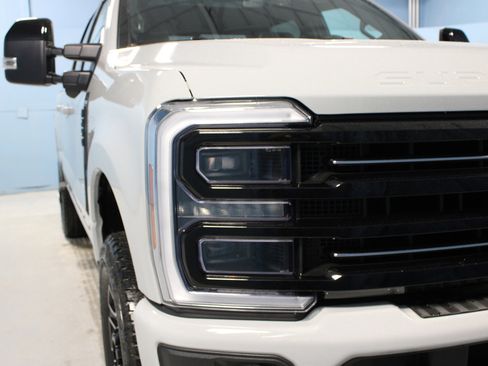 New 2025 Ford F250 Platinum image 35