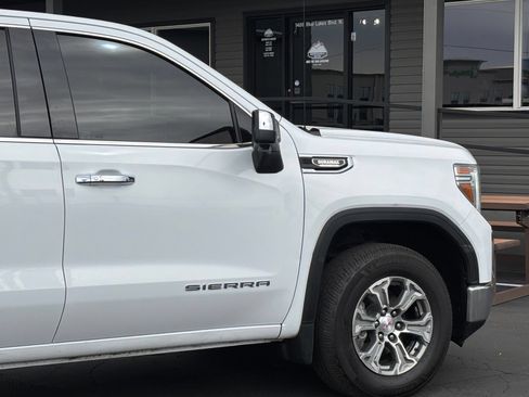 Used 2021 GMC Sierra 1500 SLT w/ SLT Convenience Package AWD/4WD image 4