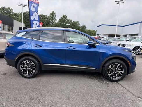 Used 2024 Kia Sportage EX AWD/4WD image 14