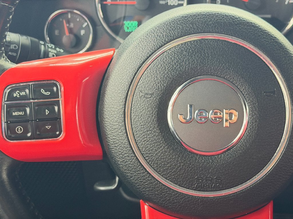 Used 2016 Jeep Wrangler Unlimited Rubicon w/ Connectivity Group AWD/4WD image 31