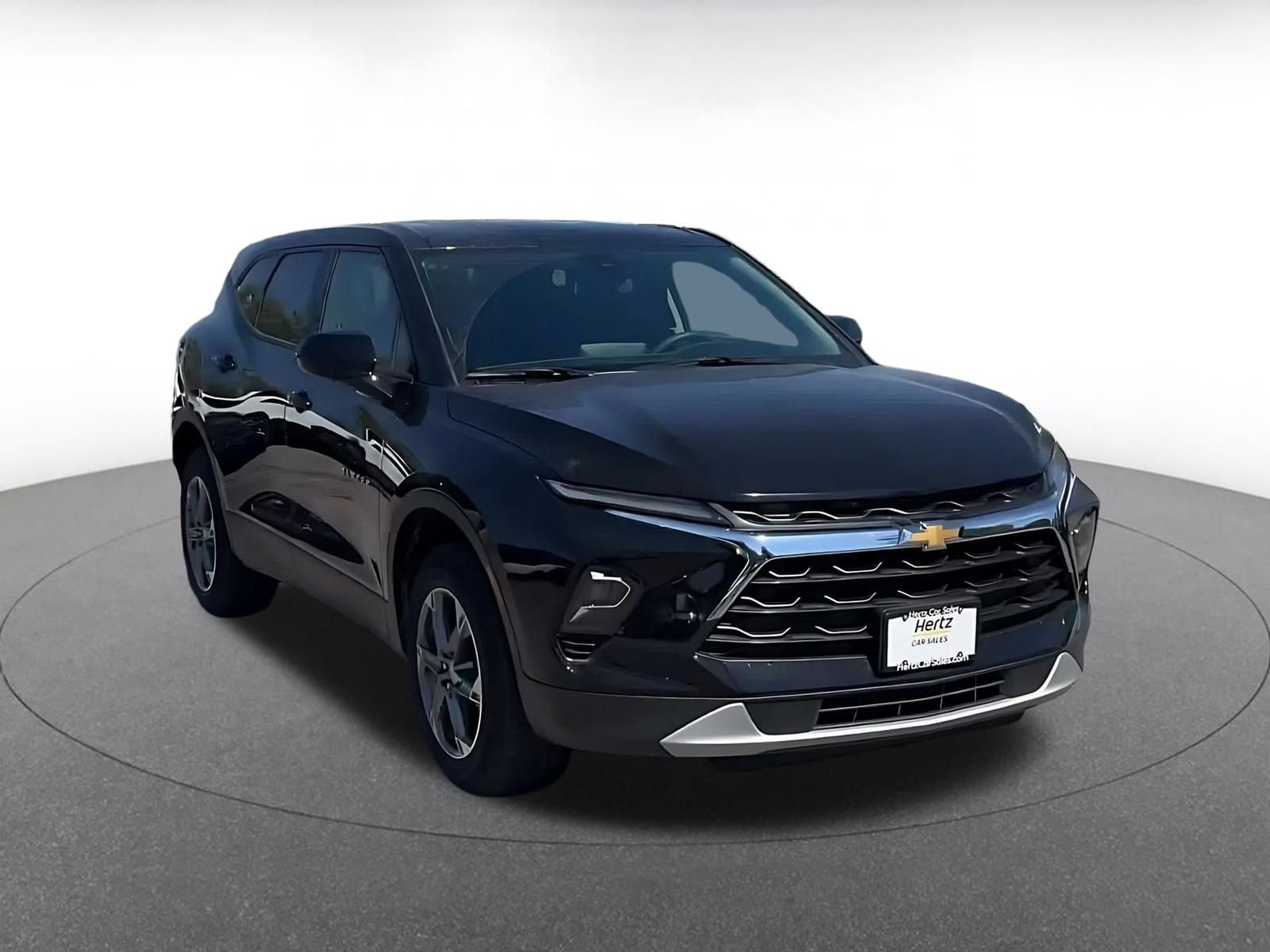 Used 2026 Chevrolet Blazer LT AWD/4WD image 3