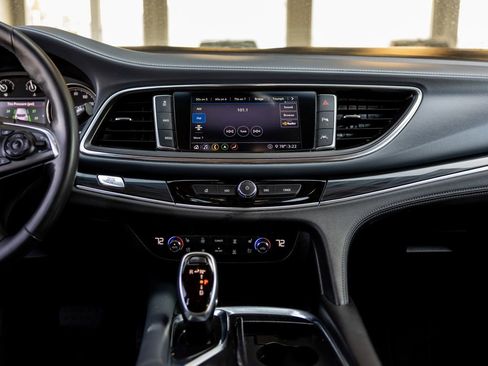 Used 2020 Buick Enclave Premium w/ Surround and Sites Package AWD/4WD image 16