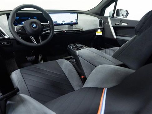 New 2026 BMW iX xDrive60 image 22