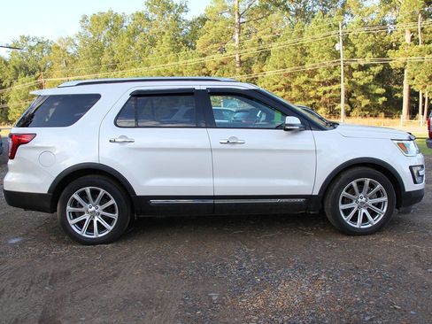 Used 2017 Ford Explorer Limited image 9