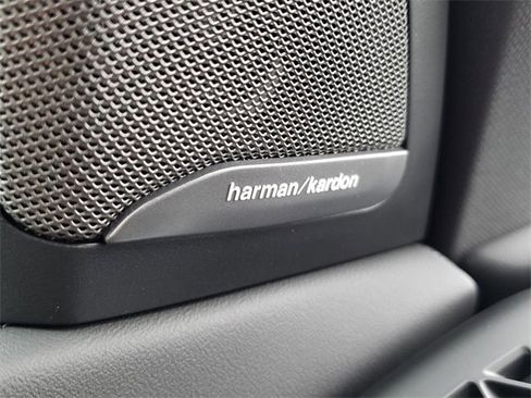 New 2026 BMW X5 xDrive40i w/ Climate Comfort Package image 21