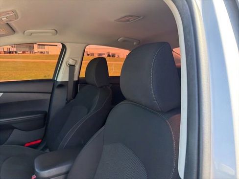 Used 2019 Kia Forte LXS FWD image 6