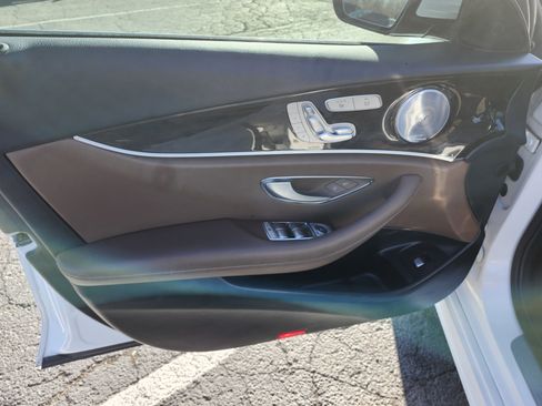 Used 2019 Mercedes-Benz E 300 image 26