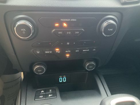 Used 2021 Ford Ranger XLT w/ Equipment Group 301A Mid image 9