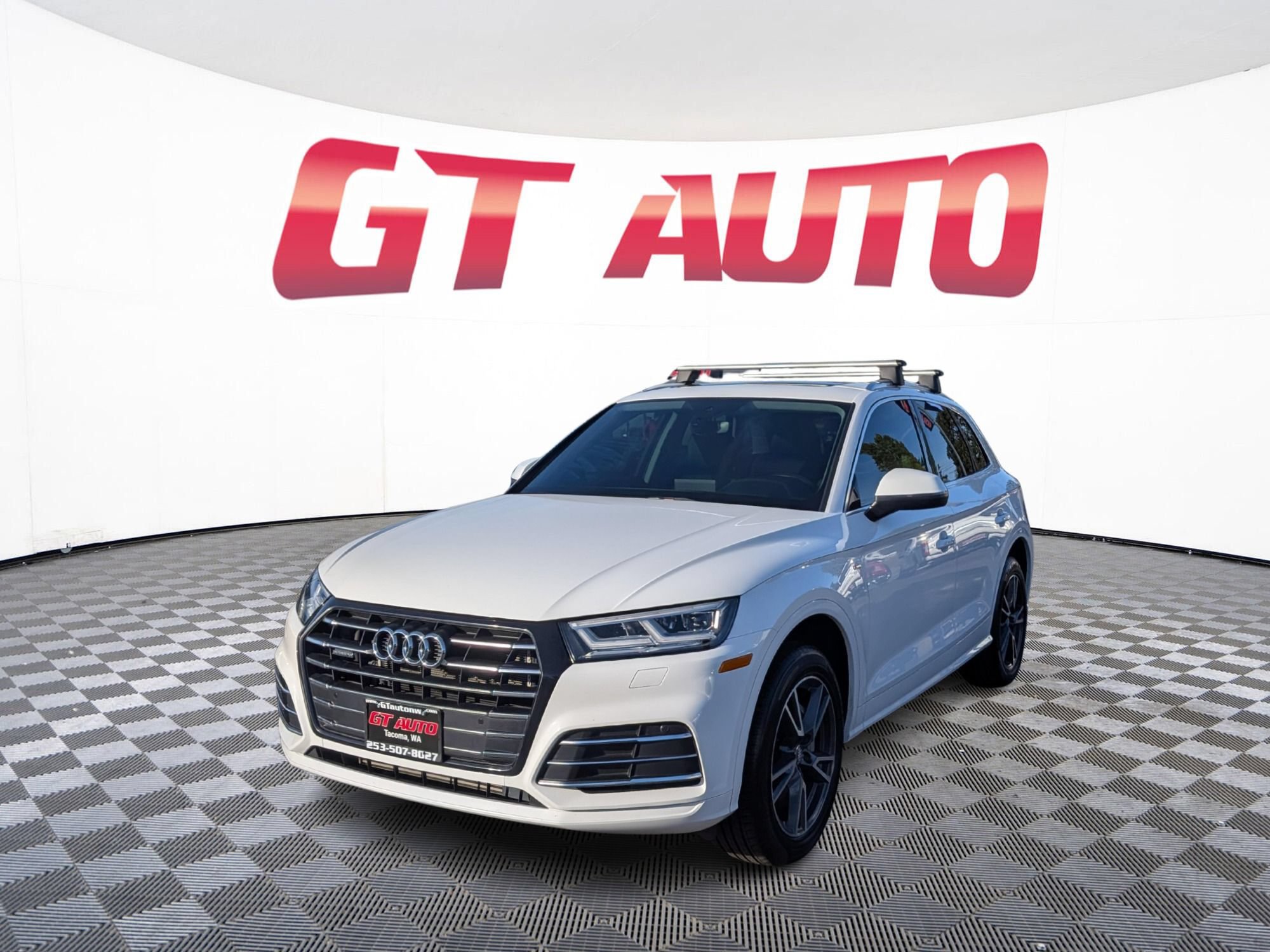 Used 2020 Audi Q5 e Premium Plus AWD/4WD image 2