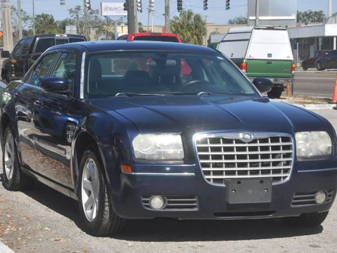 Used 2005 Chrysler 300 Touring w/ Sound Group RWD image 7