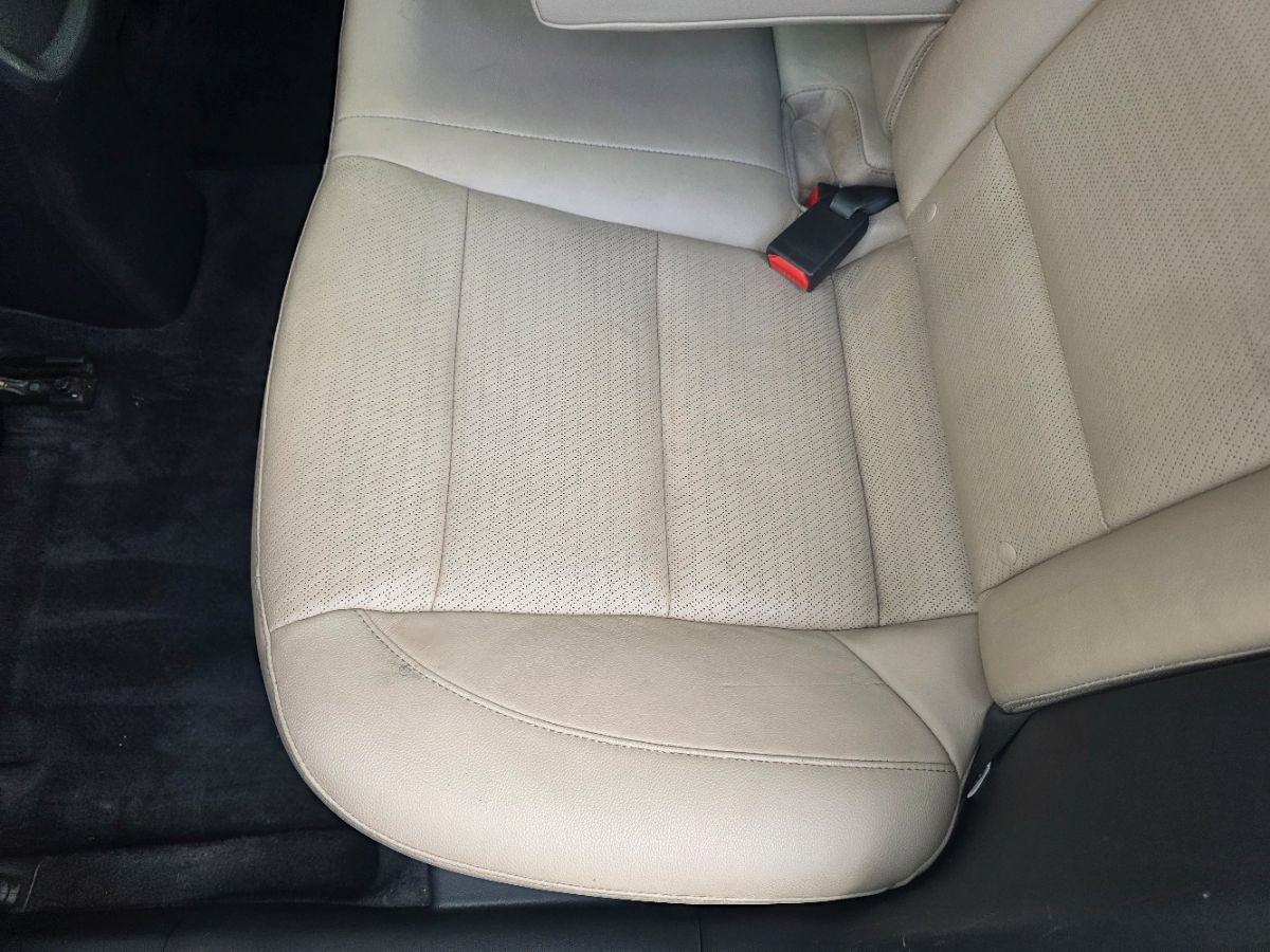 Used 2017 Hyundai Elantra Limited FWD image 24