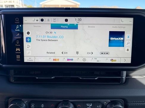 New 2026 Jeep Gladiator Sport image 19