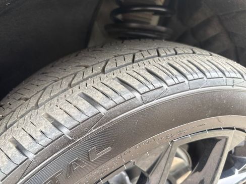 Used 2024 Chevrolet Traverse RS w/ LPO, Floor Liner Package image 28