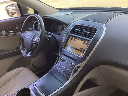 Used 2017 Lincoln MKX Select w/ Select Plus Package AWD/4WD image 20
