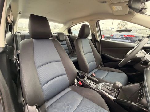 Used 2017 Toyota Yaris iA image 21