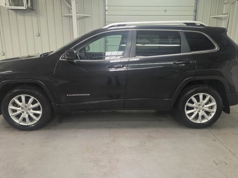 Used 2014 Jeep Cherokee Limited AWD/4WD image 3