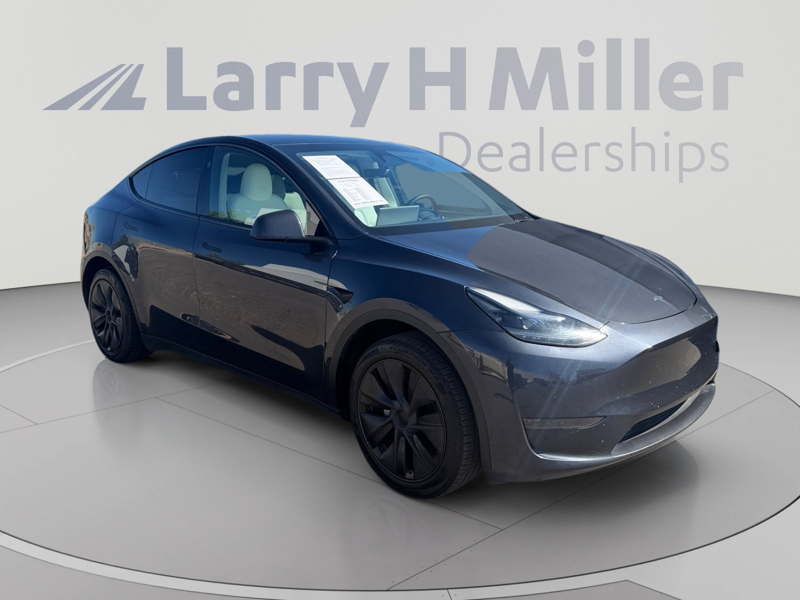 Used 2024 Tesla Model Y Long Range RWD image 7
