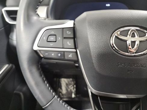 Used 2023 Toyota Highlander Platinum image 31