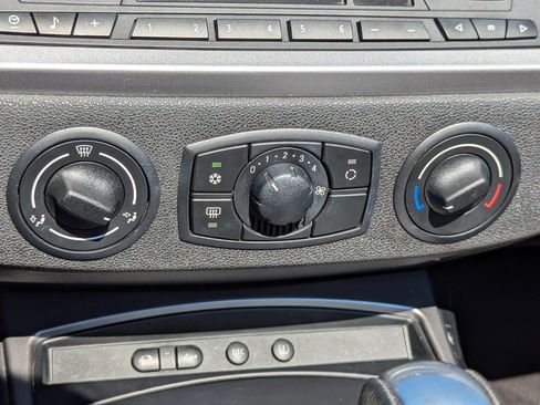 Used 2008 BMW Z4 3.0i image 25