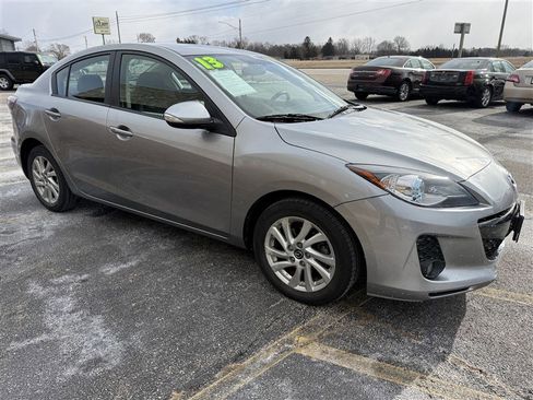 Used 2013 MAZDA MAZDA3 i Grand Touring w/ Tech Pkg image 3