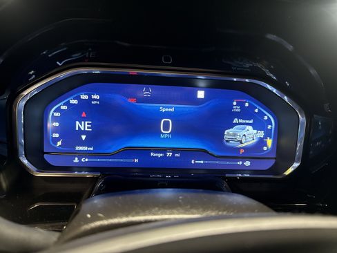 Used 2023 Chevrolet Silverado 1500 High Country w/ High Country Premium Package image 13