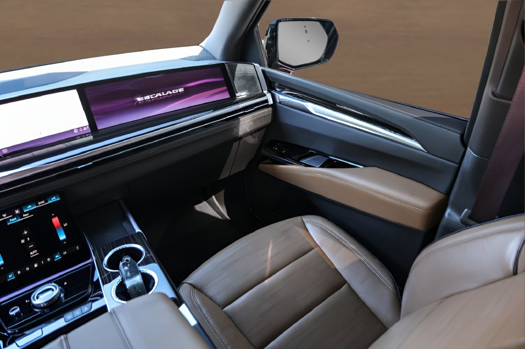 Certified 2025 Cadillac Escalade Premium Luxury w/ Touring Package AWD/4WD image 27