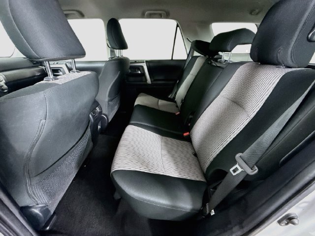 Certified 2022 Toyota 4Runner SR5 AWD/4WD image 25