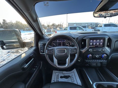 Used 2022 GMC Sierra 2500 Denali image 5