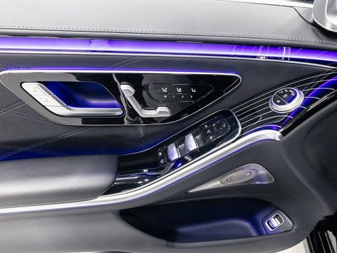 Used 2023 Mercedes-Benz Maybach S 680 4MATIC w/ Manufaktur Leather Package image 6