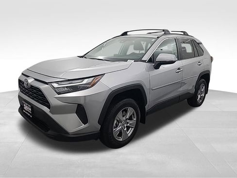 Used 2024 Toyota RAV4 XLE image 9