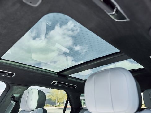 Used 2025 Land Rover Range Rover Sport Autobiography image 38