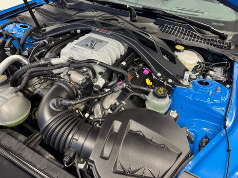 Used 2022 Ford Mustang Shelby GT500 w/ Technology Package RWD image 28