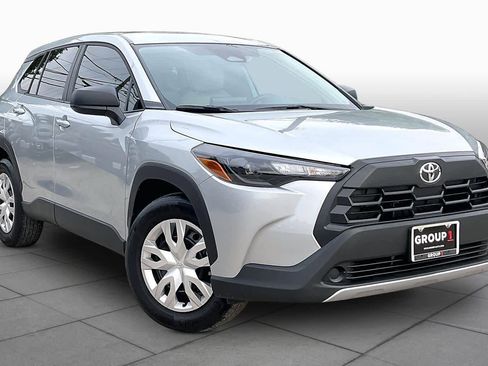 Used 2026 Toyota Corolla Cross L FWD image 3