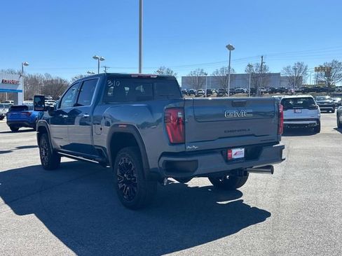 New 2026 GMC Sierra 2500 Denali Ultimate w/ LPO, Black Badging Package image 6