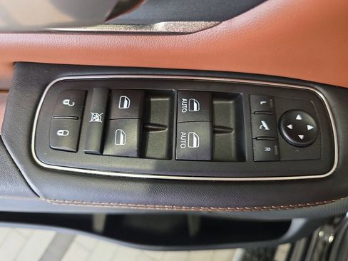 Used 2019 RAM 1500 Limited w/ Body Color Bumper Group image 28