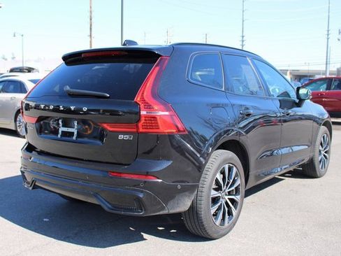 Used 2025 Volvo XC60 B5 Plus image 42