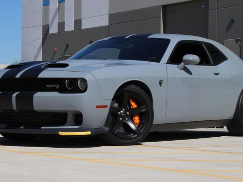 Used 2020 Dodge Challenger SRT Hellcat Redeye RWD image 2