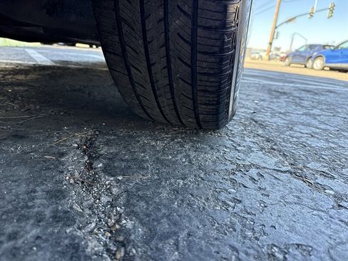 Used 2020 Toyota Camry LE w/ Carpet Mat Package image 10