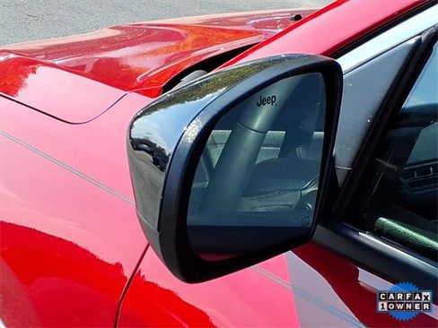 Used 2023 Jeep Compass Latitude image 26