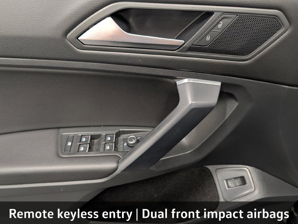 Used 2021 Volkswagen Tiguan SEL AWD/4WD image 12