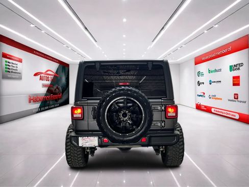 Used 2021 Jeep Wrangler Unlimited Sahara AWD/4WD image 6